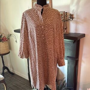 Preston & York Tan and White Blouse